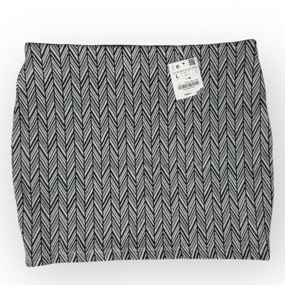 Zara Dresses & Skirts - Zara Trafulac Women's Blue & White Herringbone Stretch Bodycon Mini Skirt Size L